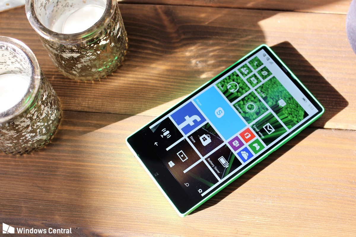 Microsoft stava per commercializzare nel 2014 un Lumia borderless a meno di 200 euro