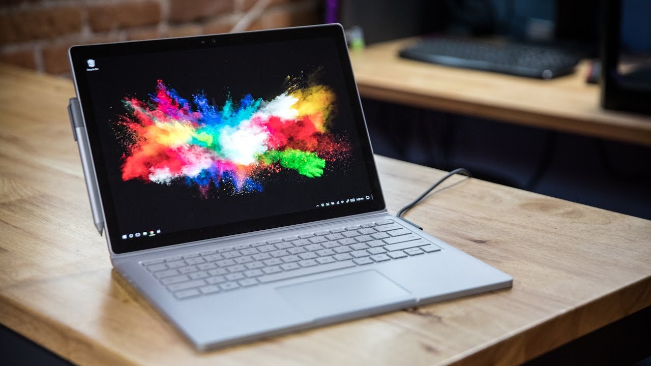 Secondo alcuni analisti Surface morirà nel 2019, un’ipotesi totalmente priva di senso