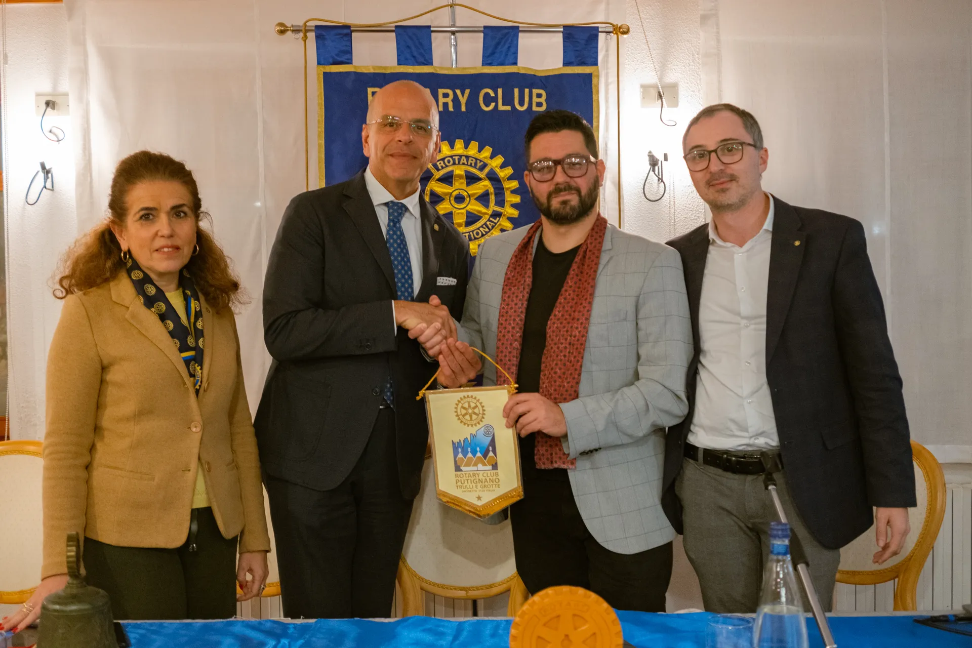 “AI per un Futuro Sostenibile” al Rotary Club Putignano Trulli e Grotte